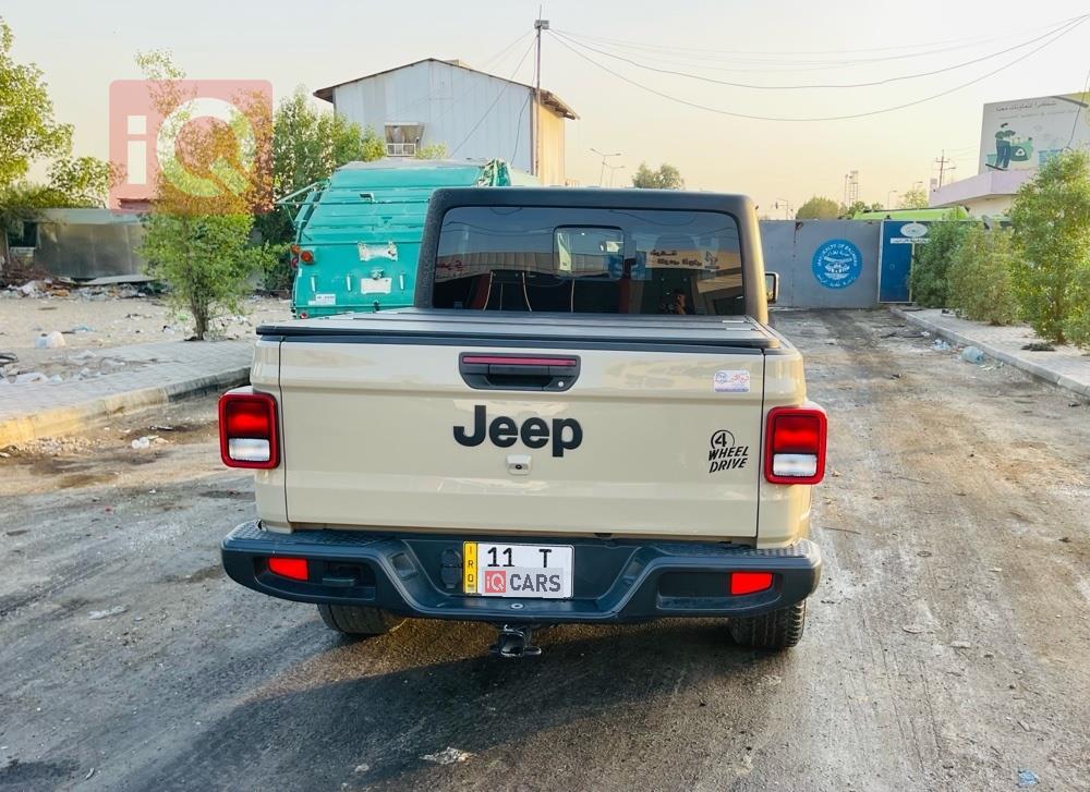 جیپ گلادیەتەر